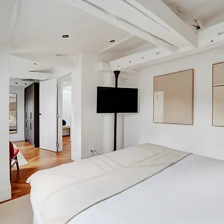 Líbere Haussmann Apartment *