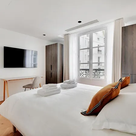 Líbere Haussmann Apartment