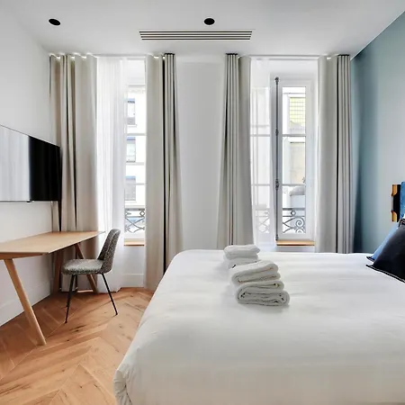 Líbere Haussmann * Paris